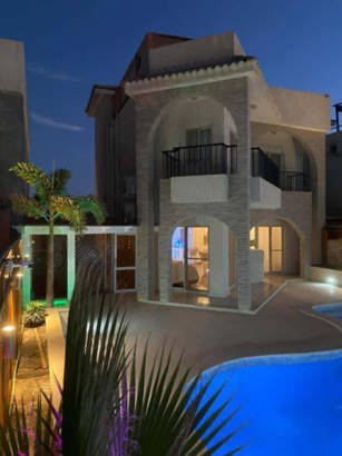 independent-30-bedroom-family-villa